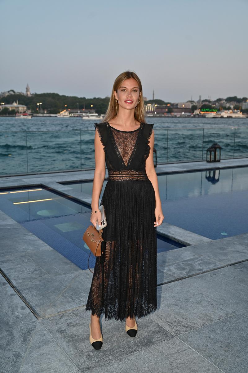 Boğaz'ın Kalbinde Şık Bir Yaz Akşamı