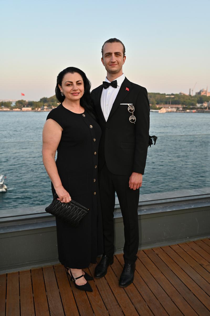 Boğaz'ın Kalbinde Şık Bir Yaz Akşamı