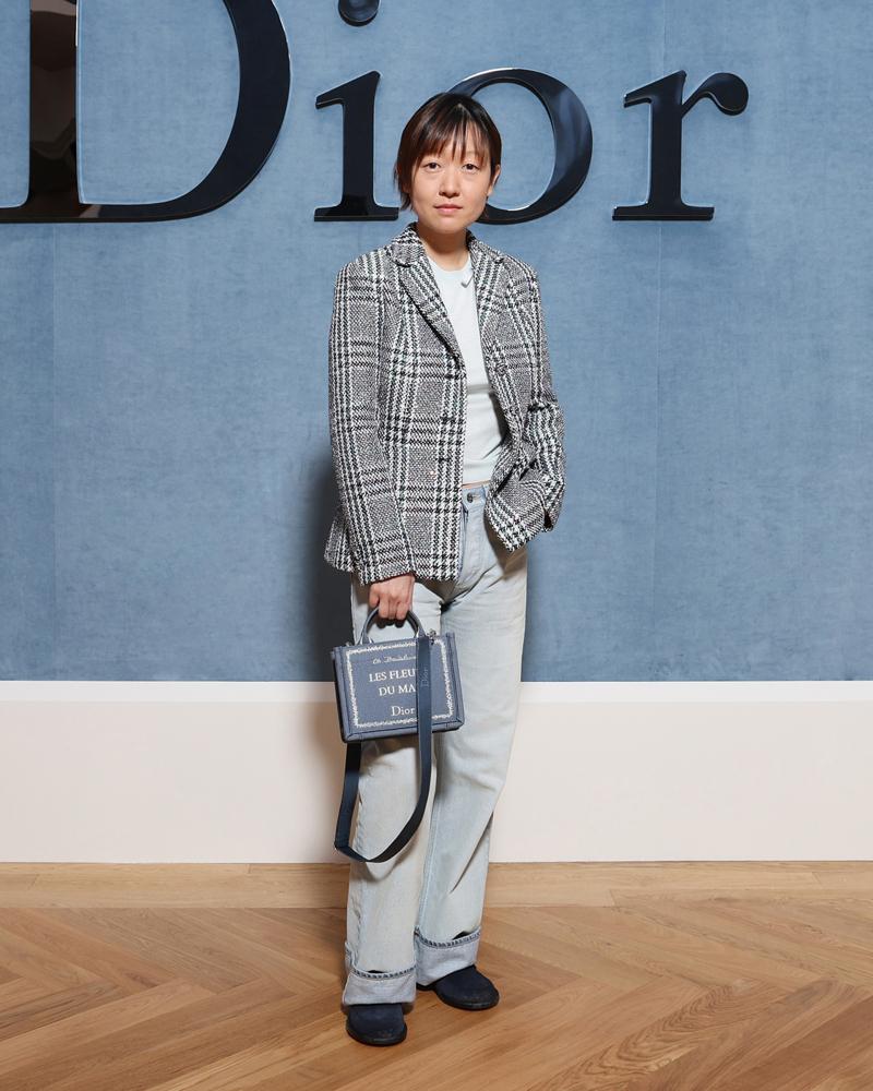 Dior Book Tote: Jonathan Anderson Yıldızını Yeniden Parlatıyor