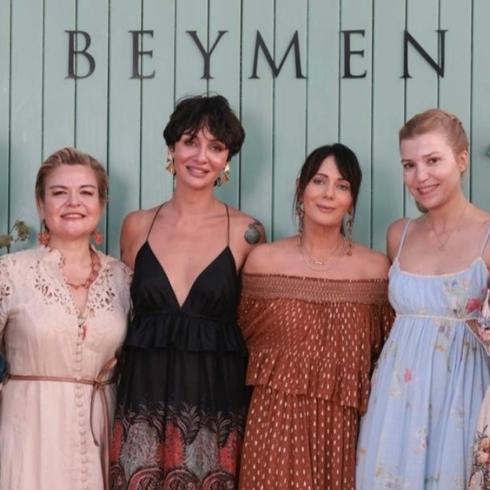 Ege Kıyılarında Zamansız Bir Buluşma