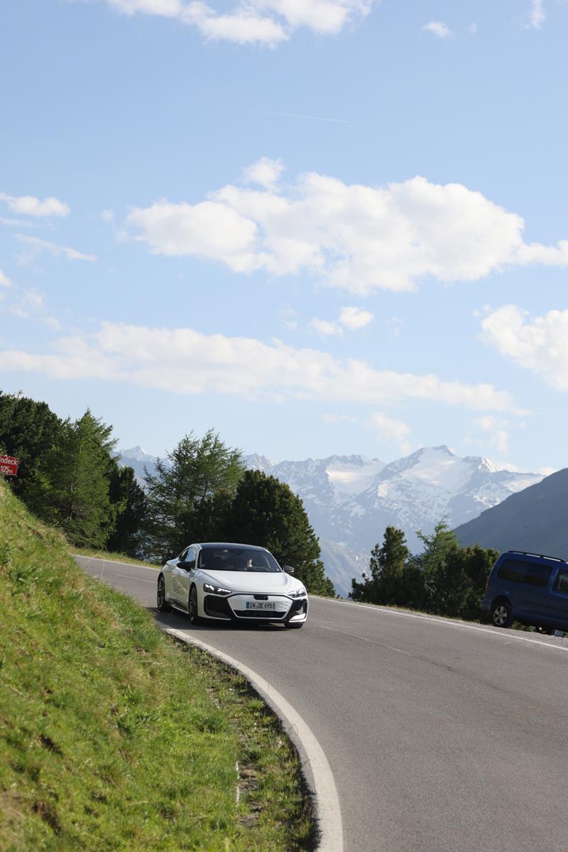 Almanya'dan İtalya'ya Uzanan Bir Deneyim: ALEM X AUDI Summer Driving Experience