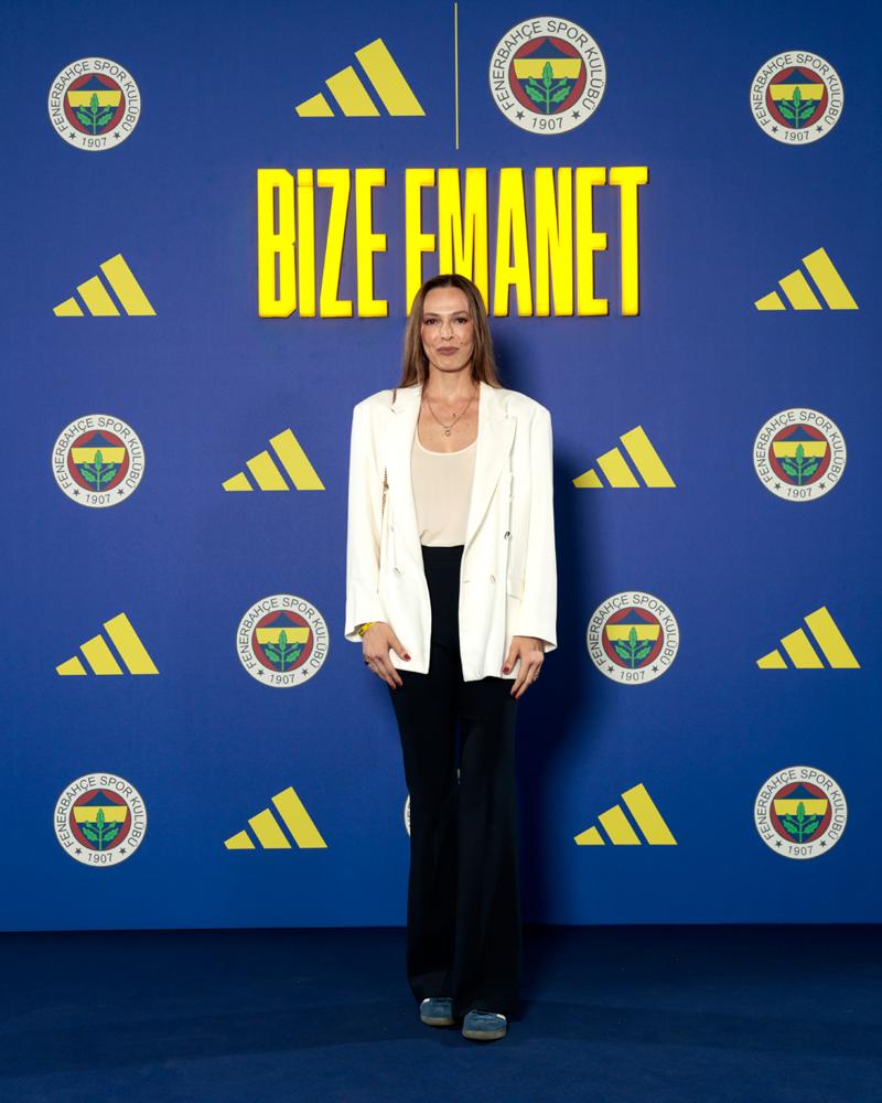 Fenerbahçe Yeni Sezon Formalarını Tanıttı