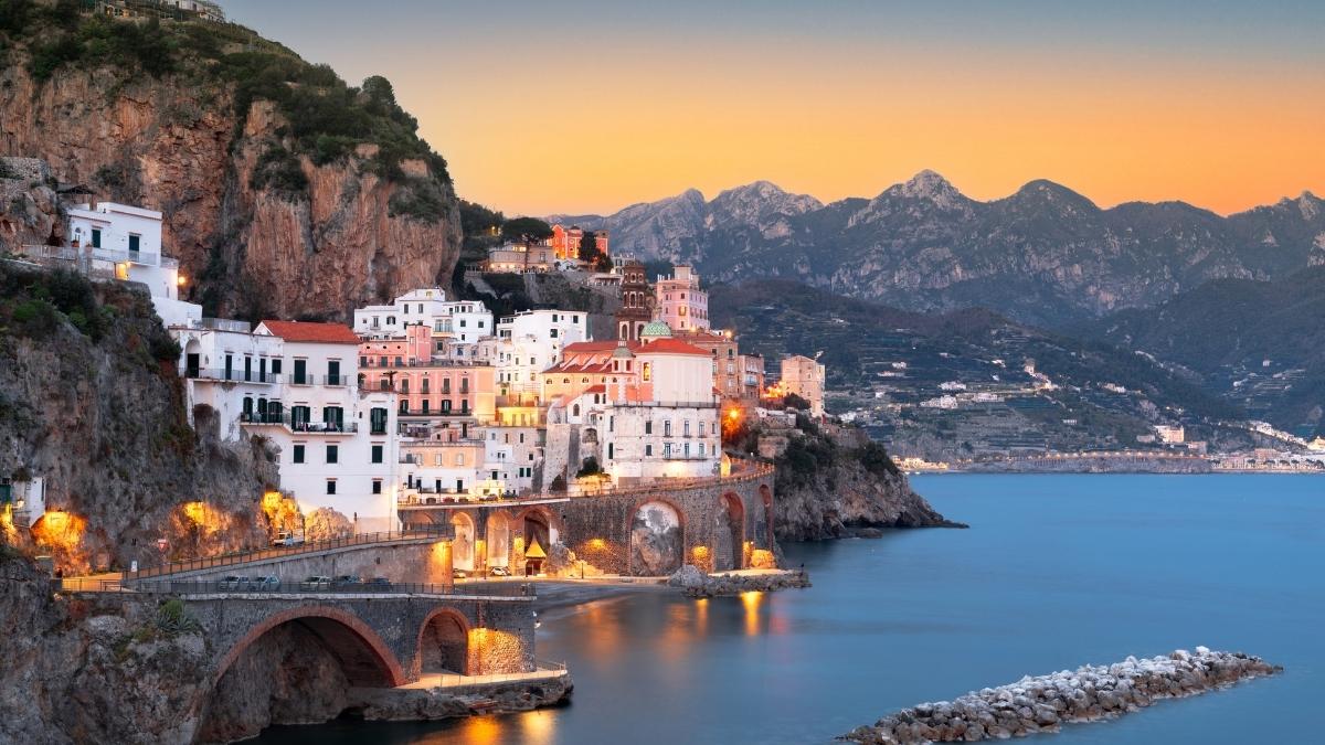 Amalfi Kıyıları Rehberi: Hangi Kasaba, Nereye Gidilir, Ne Yenir?