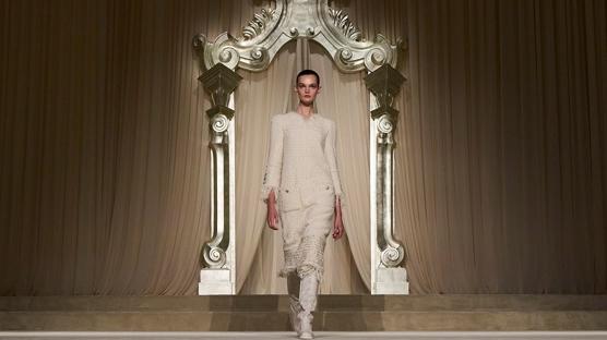 Pastoral Zarafet: Chanel 2025-26 Sonbahar/Kış Haute Couture Defilesi