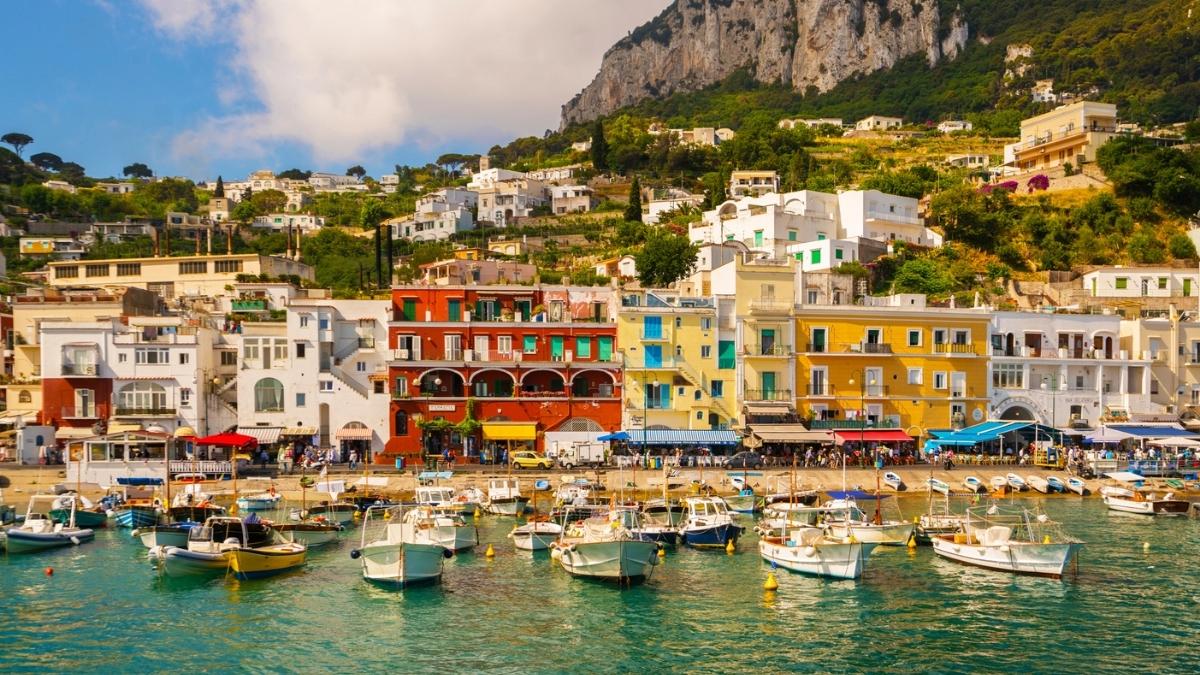 Capri Adası Rehberi: Hangi Mevsimde Nereye Gidilir, Ne Yenir?