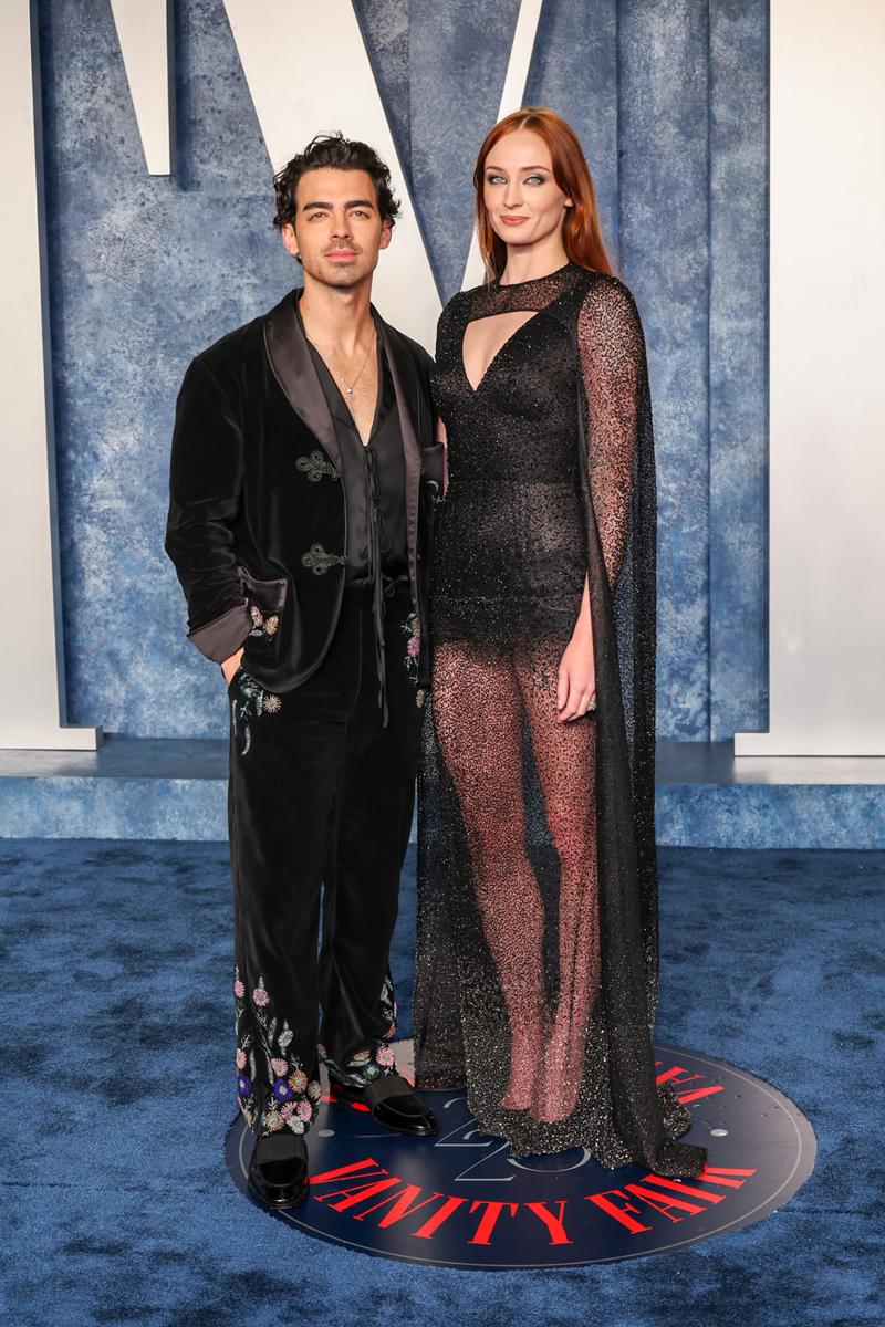 Ünlü Çiftlerin Kırmızı Halı Görünümleri