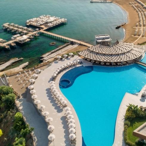 Kıbrıs'ta Maviyle Başlayan Hikâyeler