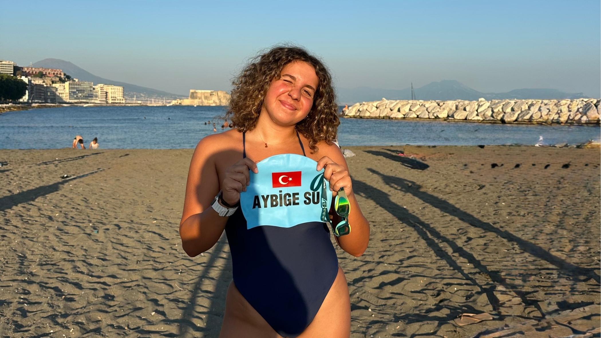 Aybige Su Irçağ: Dalgaları Aşan Genç Bir Kadın