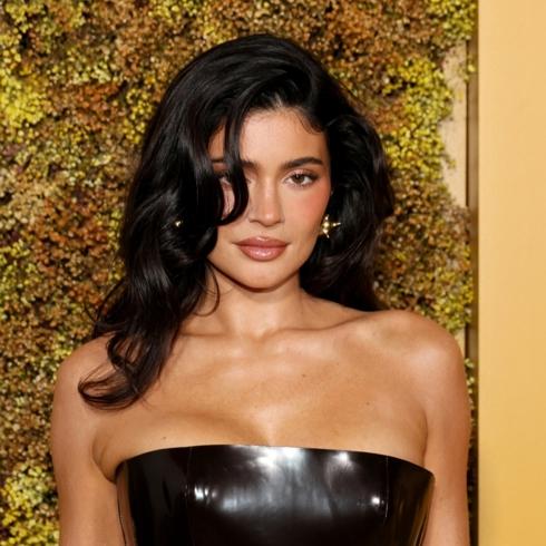 Kylie Jenner Tırnaklara İlham Vermeye Devam Ediyor
