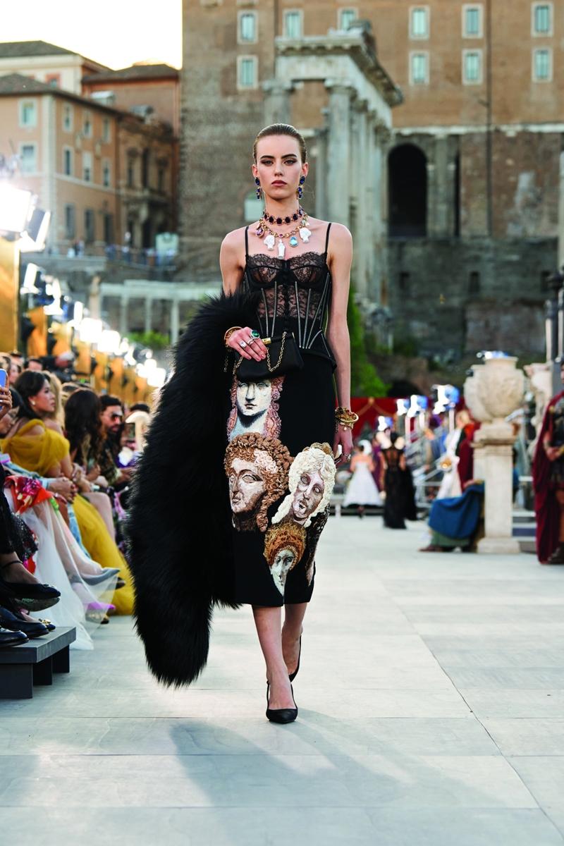 Tarihin Sahnesinde Zanaatkârlık: Dolce&Gabbana Alta Moda Roma'da