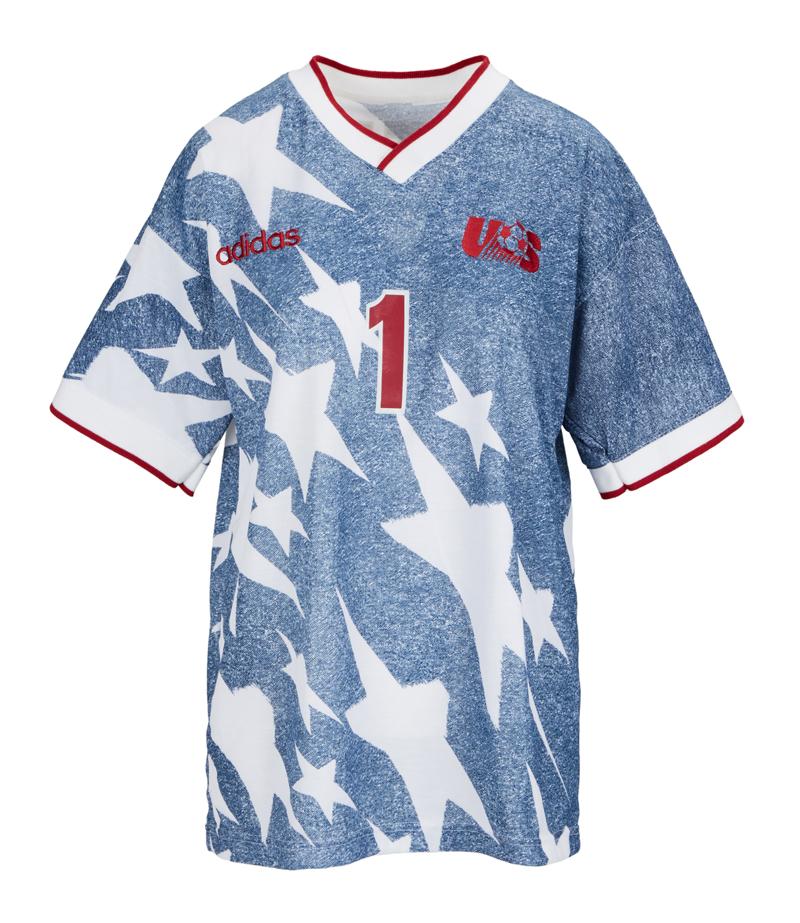  Whitney Houston'ın Dünya Kupası Tişörtüne Rekor Fiyat