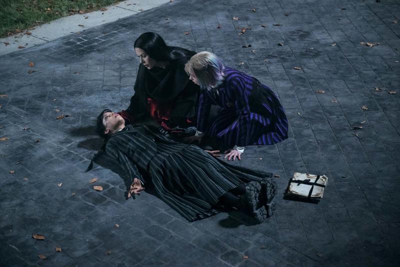 Jenna Ortega ile Glam Gotik Bir Evren