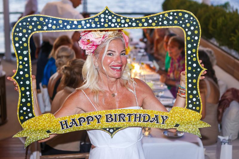 “Yaz Akşamı” Konseptli Sürpriz Kutlama