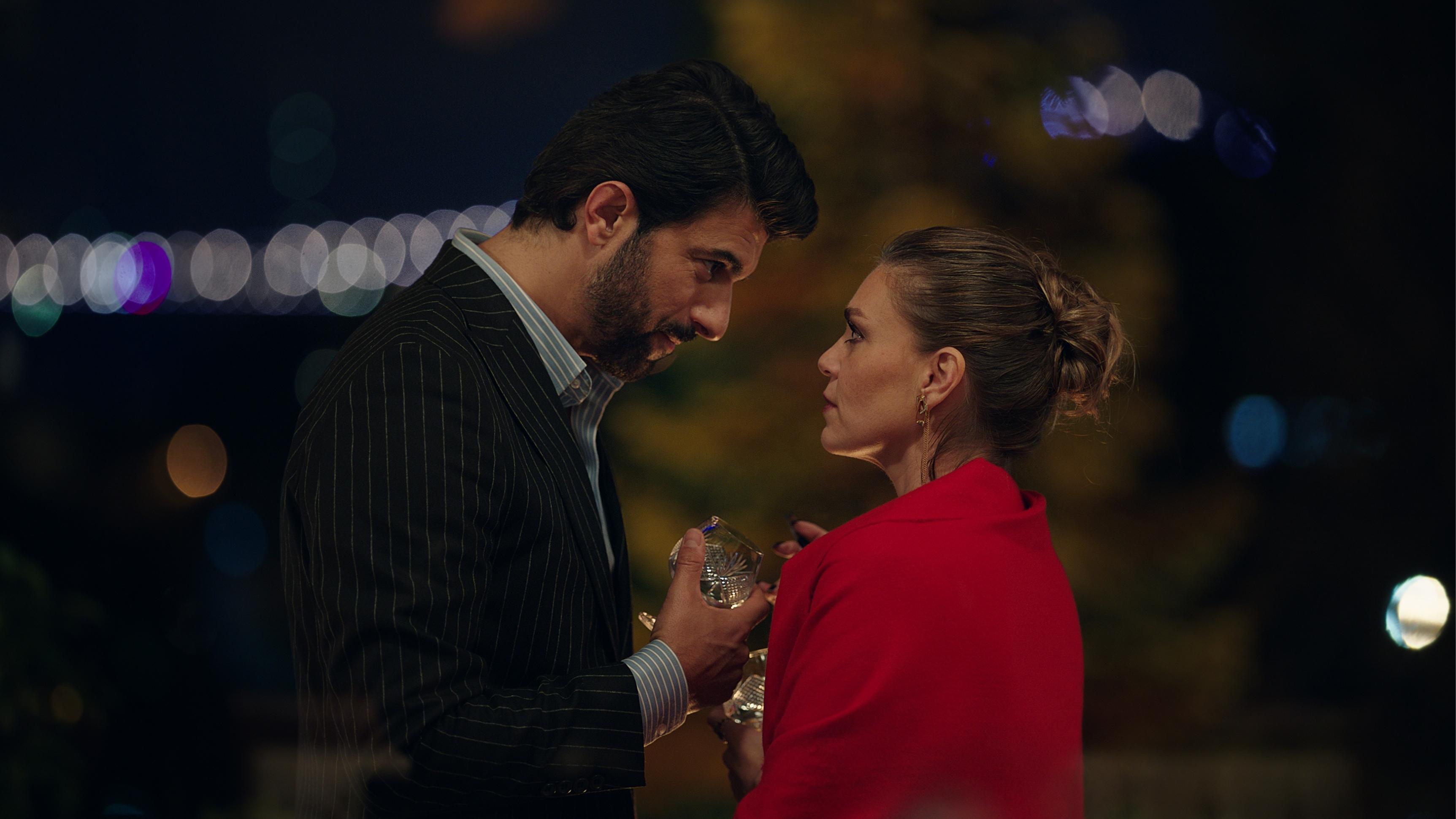 Kalplerin, Gücün ve Sırların Hikâyesi: “Enfes Bir Akşam”