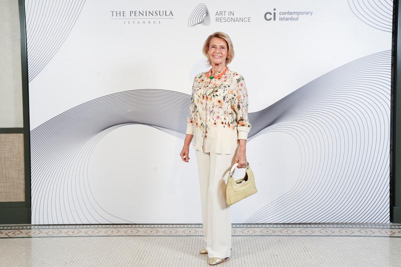 The Peninsula Istanbul, Grimanesa Amorós'un Işık Enstalasyonlarına Ev Sahipliği Yapıyor