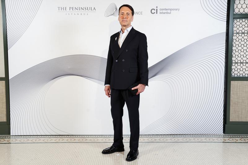 The Peninsula Istanbul, Grimanesa Amorós'un Işık Enstalasyonlarına Ev Sahipliği Yapıyor