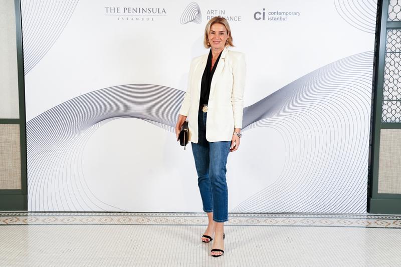 The Peninsula Istanbul, Grimanesa Amorós'un Işık Enstalasyonlarına Ev Sahipliği Yapıyor