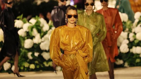 Paris Moda Haftası'nda Saint Laurent Draması