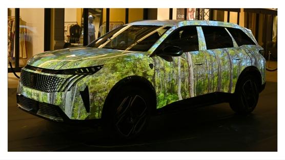 Peugeot E-5008 Sanat Eserine Dönüştü