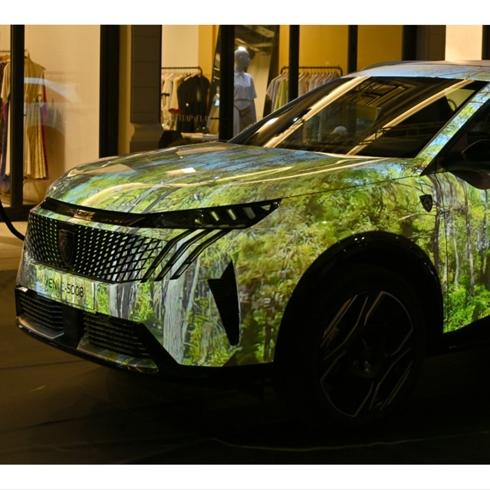 Peugeot E-5008 Sanat Eserine Dönüştü