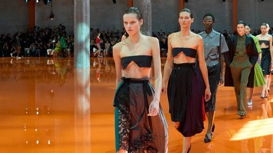 Prada'dan Yeni Bir Ders: Moda Sorgusu
