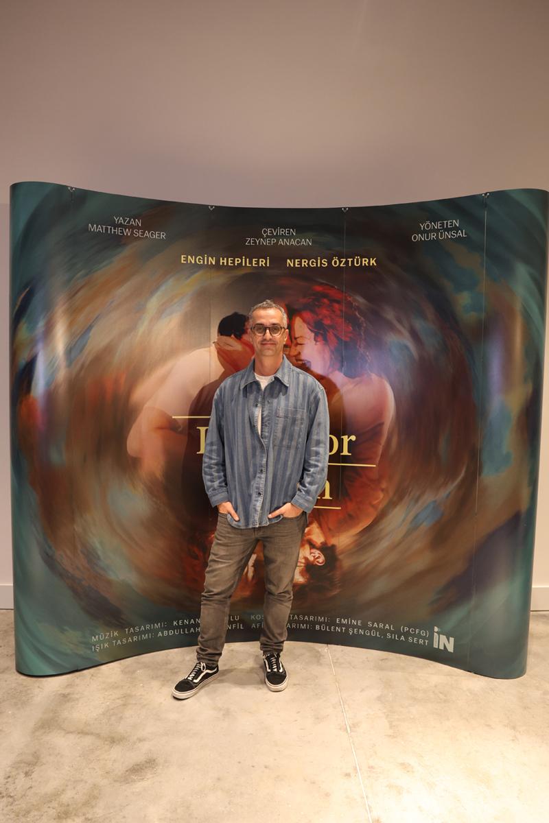 Müzik, Aşk ve Anılar Sahnede: “Elma Labrador Çimen”