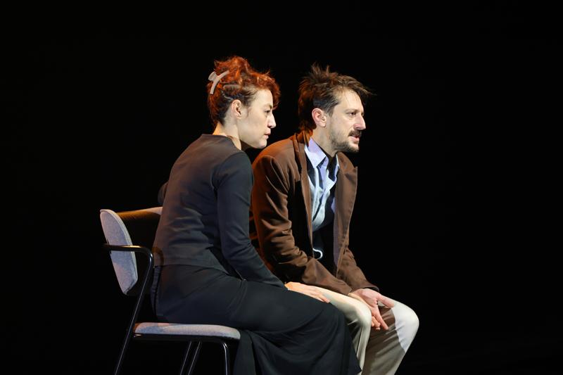 Müzik, Aşk ve Anılar Sahnede: “Elma Labrador Çimen”