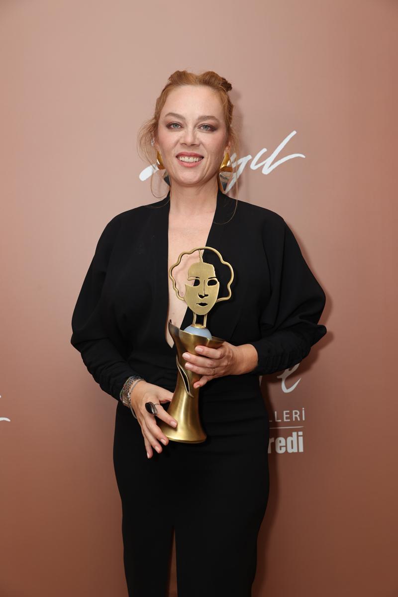 Yapı Kredi Afife Tiyatro Ödülleri 27. Kez Sahiplerini Buldu