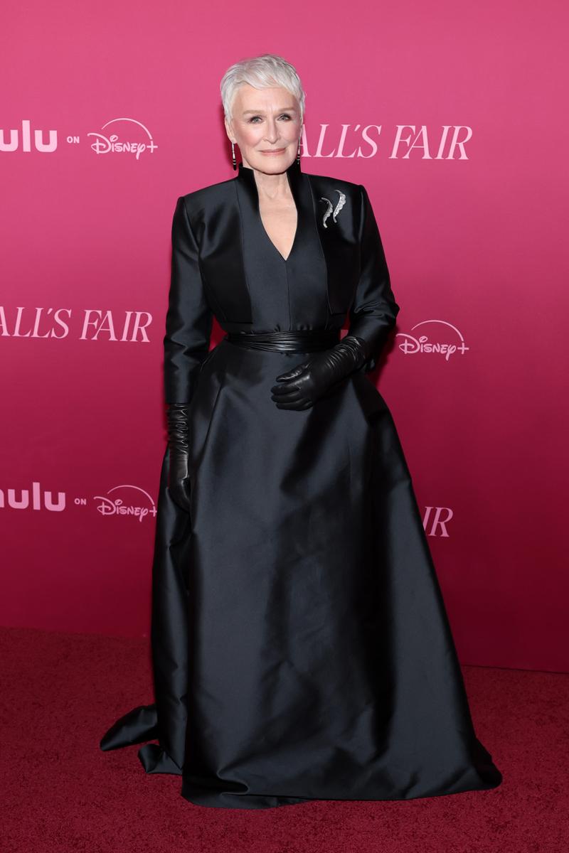 "All's Fair" Prömiyerinde Kırmızı Halının Yıldızları