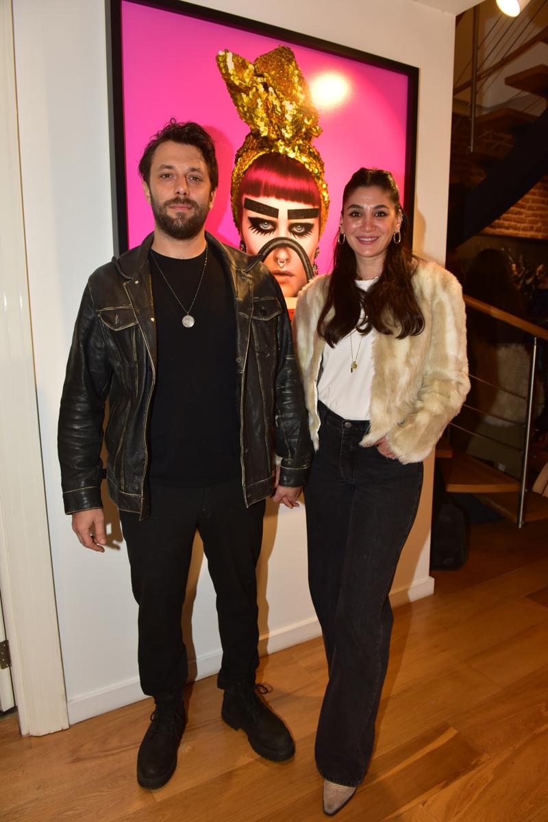 Nihat Odabaşı'ndan Gizlenme Temalı Sergi: "No Photo Please"