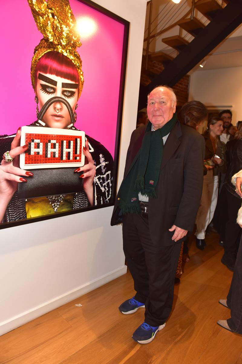 Nihat Odabaşı'ndan Gizlenme Temalı Sergi: "No Photo Please"