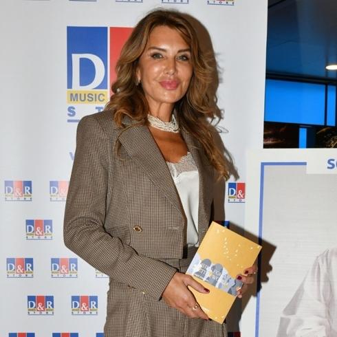 İmza Gününe Yoğun İlgi