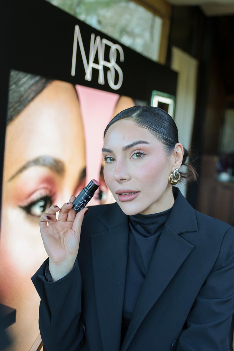 Çok Yönlü Makyajın Yeni İkonu