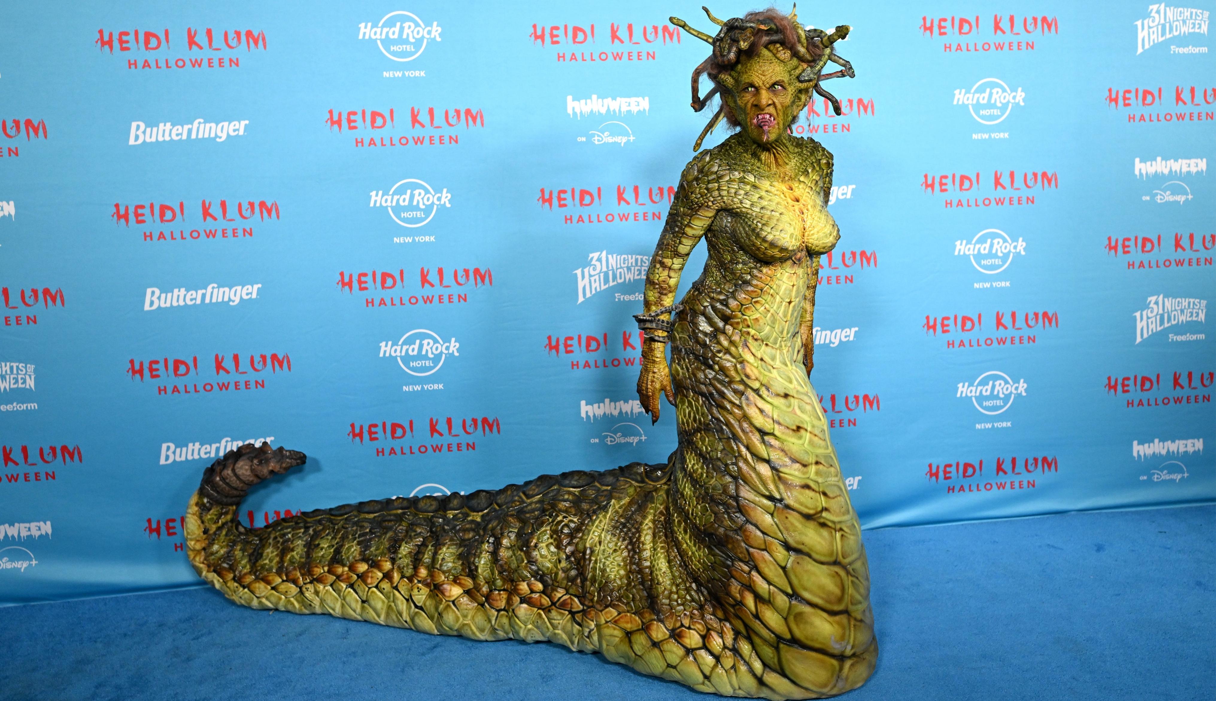 Cadılar Bayramı Kraliçesi Yine Şaşırttı: Heidi Klum'un Medusa Dönüşümü