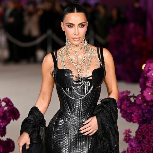 Kim Kardashian'ın "All's Fair" Stili