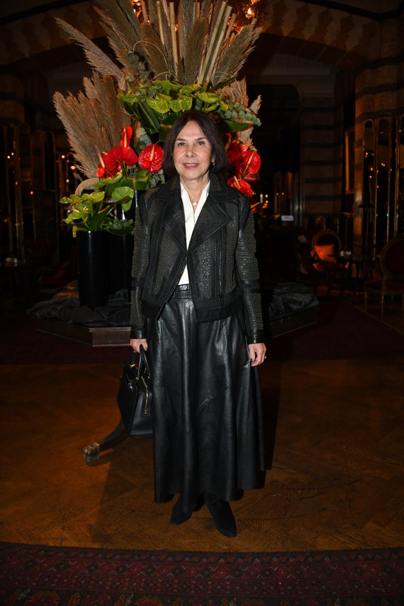 Pera'da Ata'ya Saygı