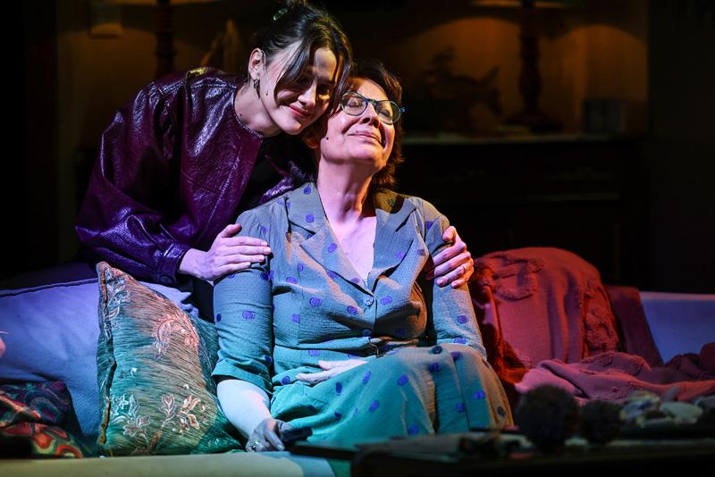 Tanıdık Bir Hikaye