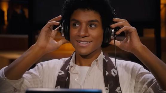 “Michael”: Müzik, Stil ve Sahnenin Efsanevi Yolculuğu