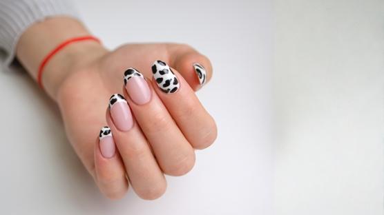 Klasik French Maniküre Modern Dokunuş