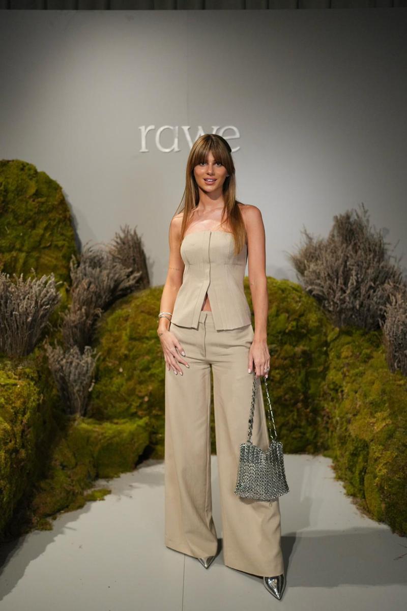 Özgür Kadın Stili