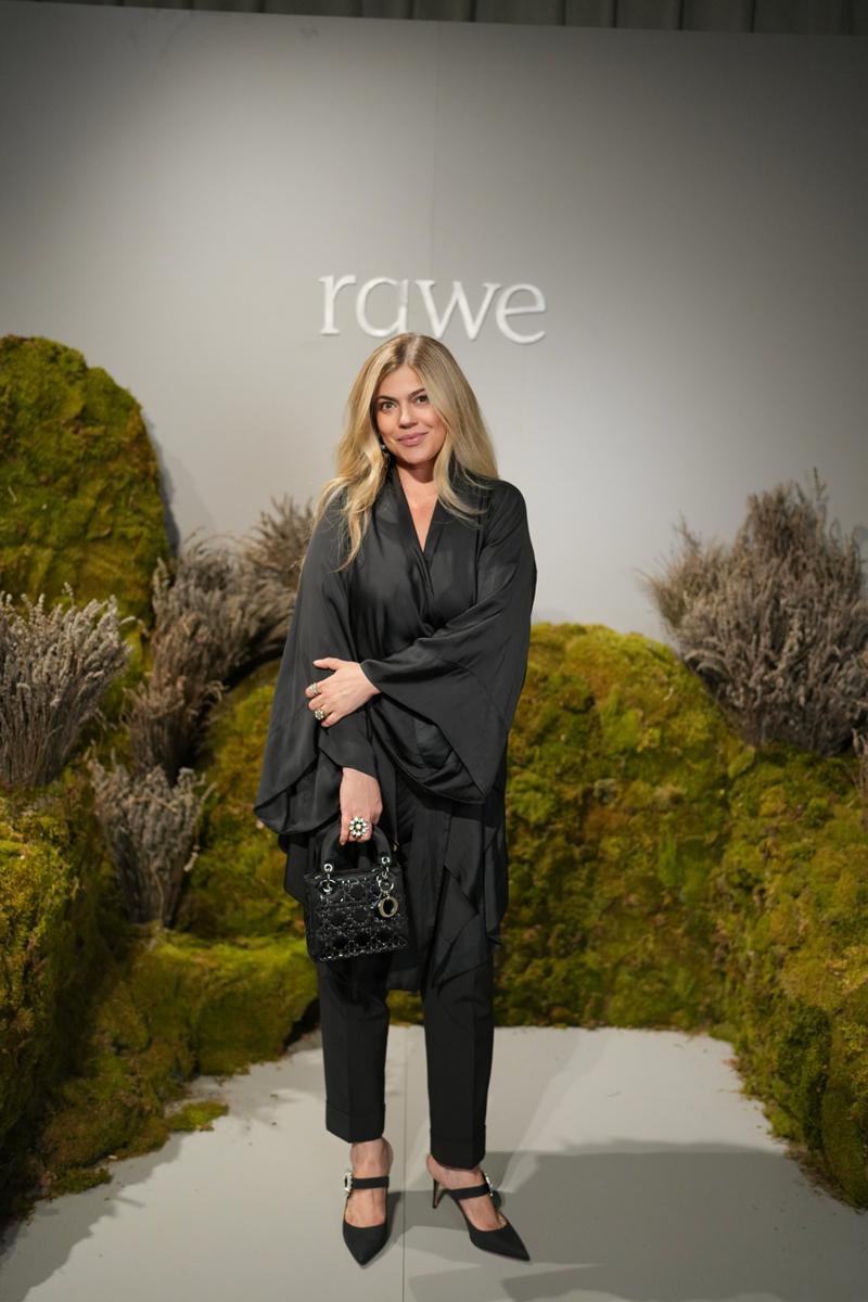 Özgür Kadın Stili