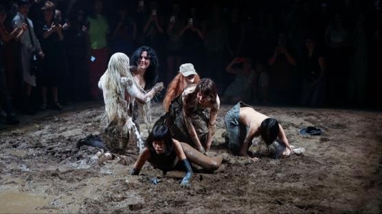 Kusurların Estetiği: Moda Dünyasında Yeni Bir Bakış