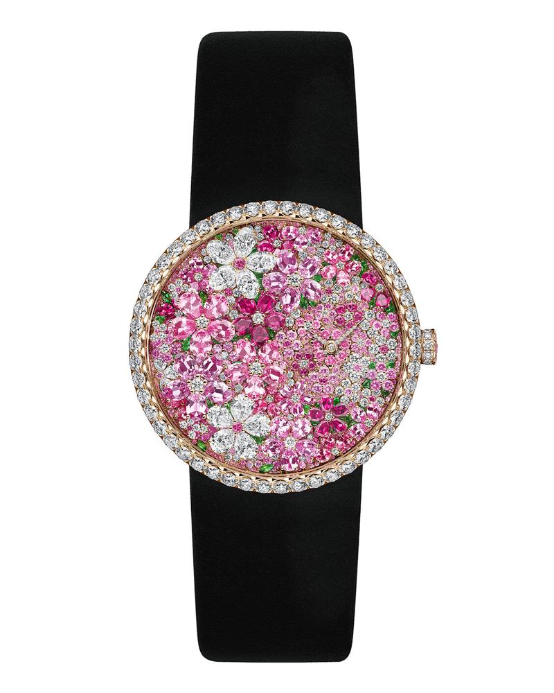 2025 Yılında Saatin Enleri