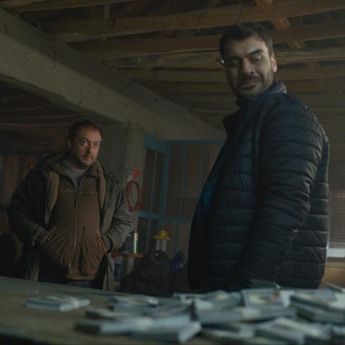 “Kasaba”: Karanlıkta Kalan Dostluklar