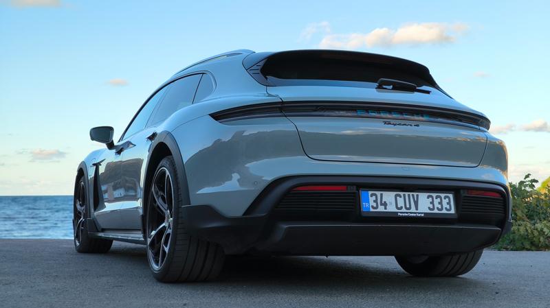 Porsche Taycan 4 Cross Turismo Hakkında Bilmeniz Gereken Herşey