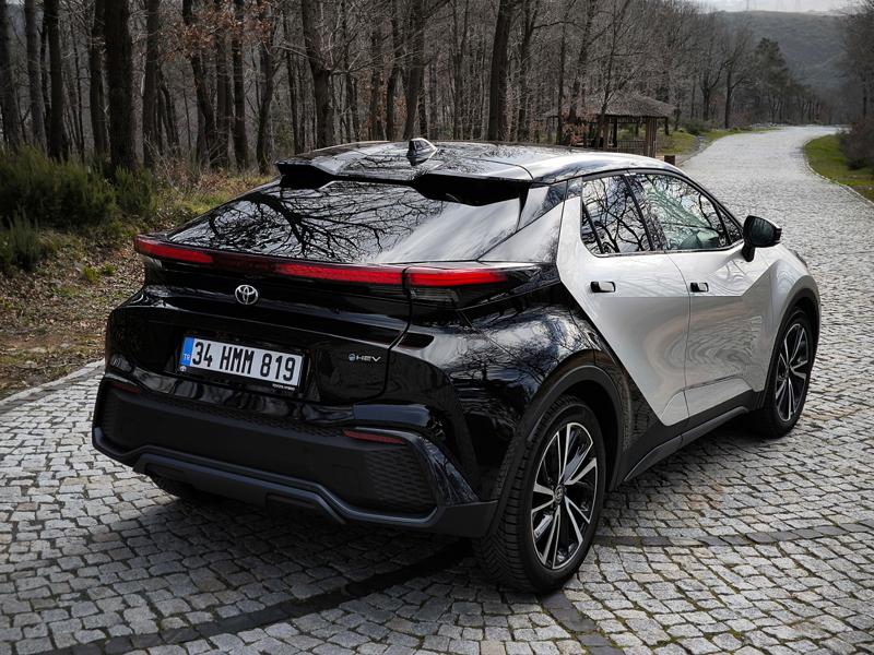 2024'ün SUV Yıldızı: Toyota C-HR Hybrid