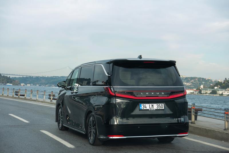 Lexus LM ile Keyifli Yolculuk