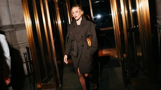 Kentli Zarefet: Klasik ve Modern Trençkotlar