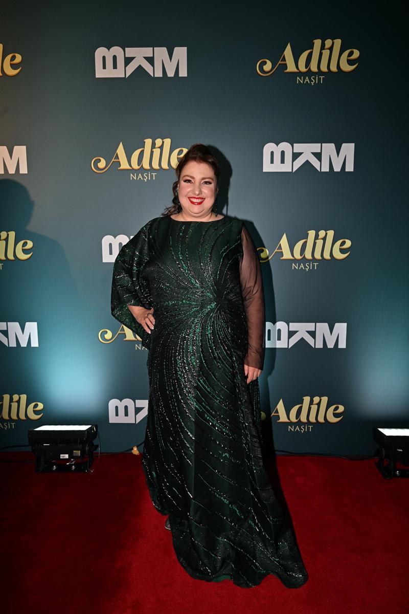 ‘Adile'ye Görkemli Gala