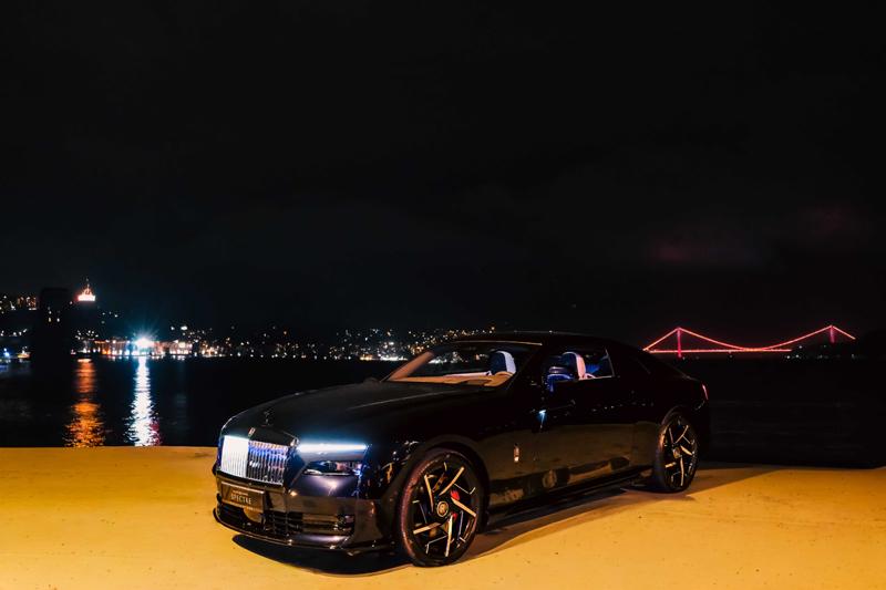Rolls-Royce Motor Cars, İstanbul Black Badge Spectre'yi Tanıttı